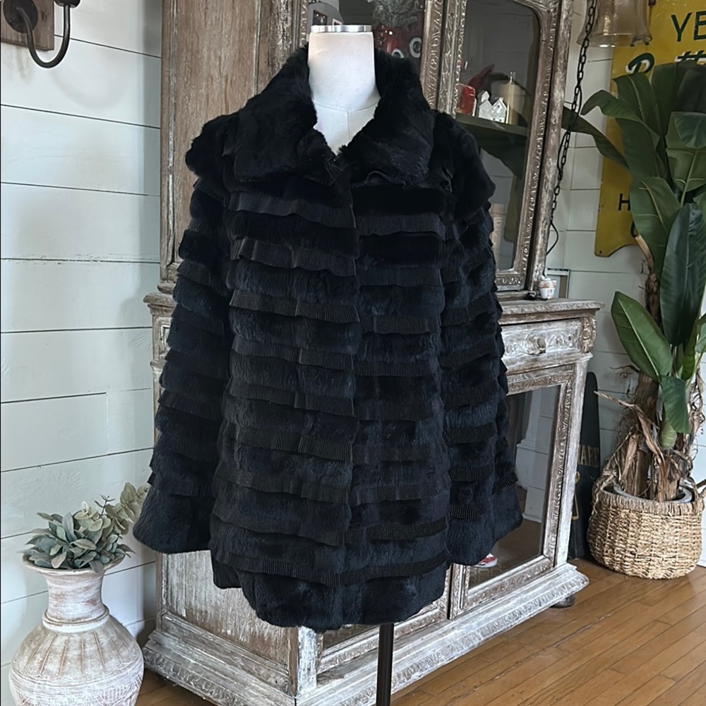 BLUE DUCK BLACK DYED RABBIT FUR TIERED JACKET LARGE EXCELLENT LUXURY